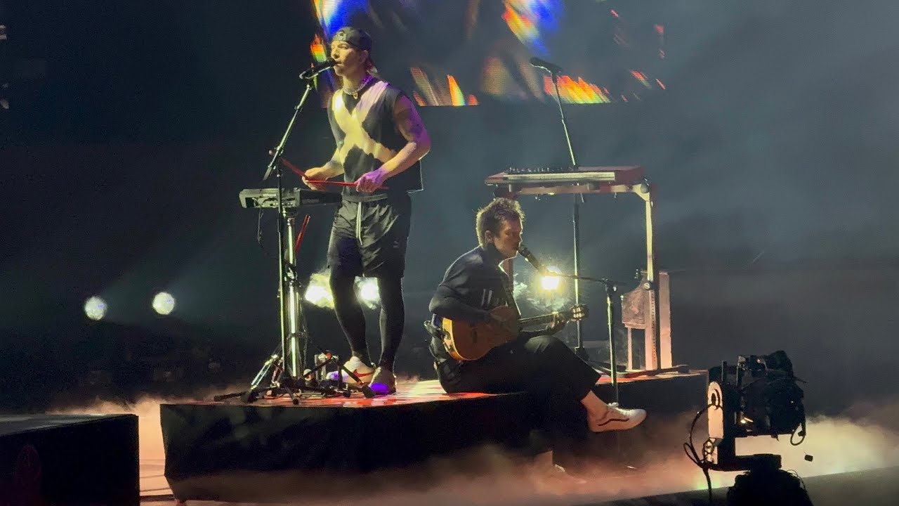 twenty one pilots - Paladin Strait (live in Prague 2025)