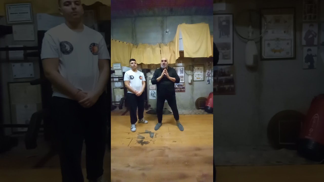 IL Dan Chi sao spiegato ed eseguito nella maniera corretta tradizionale.