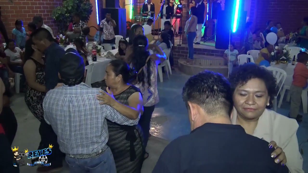 apaxtla gro. un poco de baile