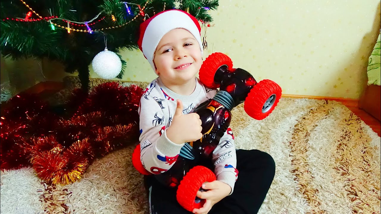 Влад и СУПЕР ПОДАРОК для МАЛЫША Андрея