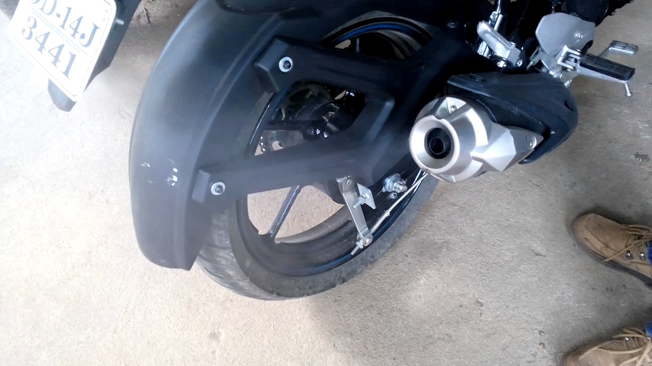 Yamaha fzs White smoke in winter