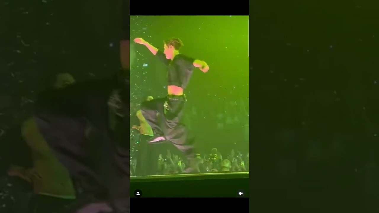 My sexy Jackson 😭💚🙊#jacksonwang #got7 #magicman2