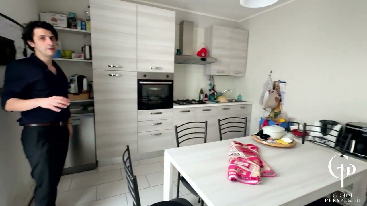 İtalya’da Como Gölü Yakınında, Lecco’da Satılık Bölünebilir Villa