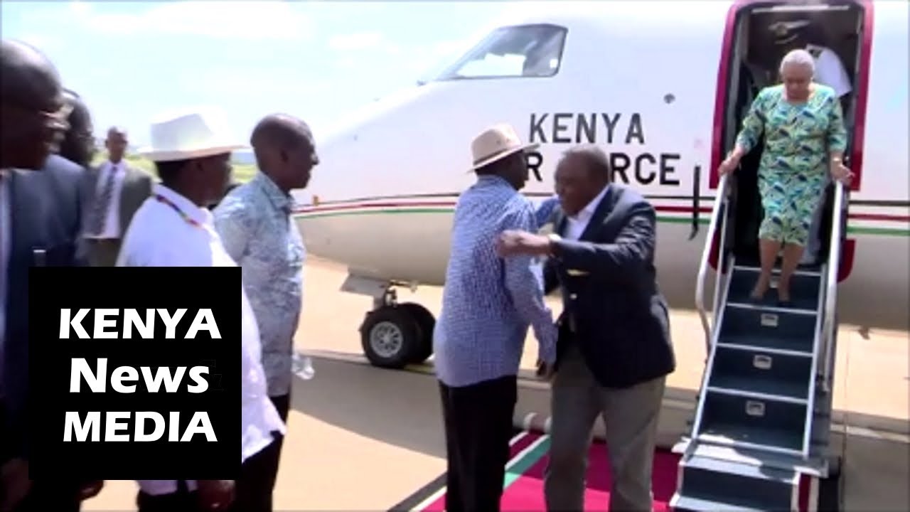 President Uhuru Kenyatta and First Lady ARRIVES in Kisumu Airport!!!