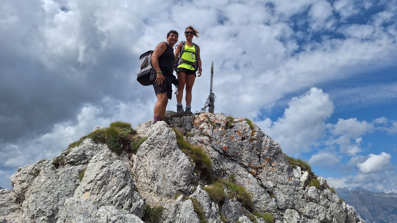 Dolomiti Val Badia: Passo Campolongo, rifugio Pralongi&agrave;, Pico Setsas, passo Valparola e ritorno.