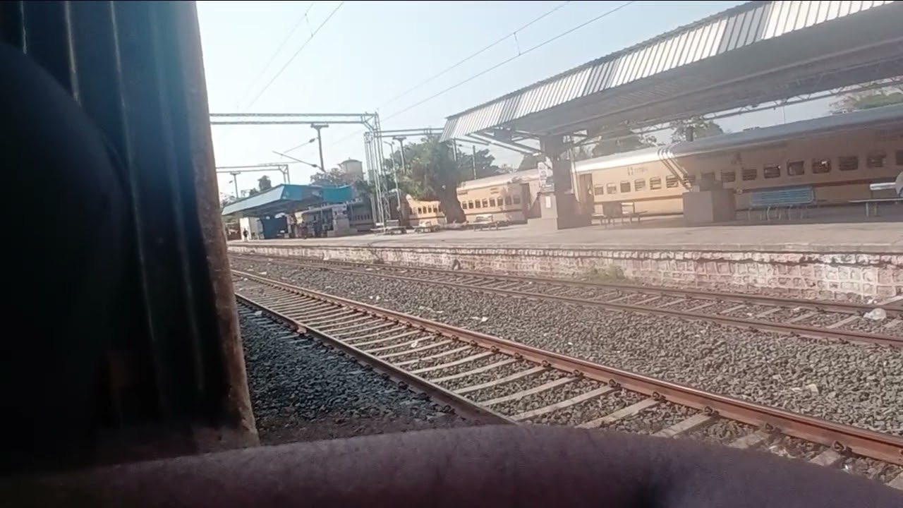 Hazur saheb nanded Adilabad Intercity Express arrving munkhed junction and announcement 