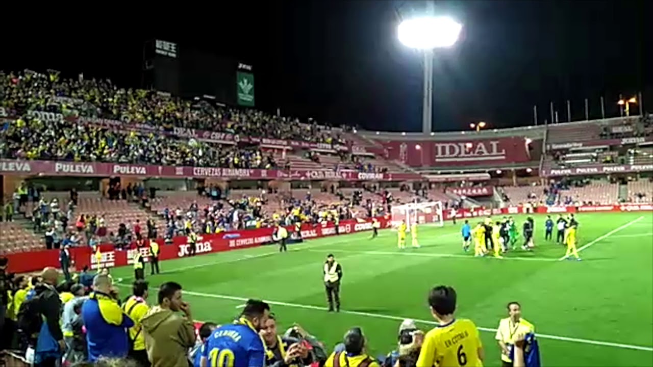 El Cádiz, Despedido con Honores por la Afición en Granada