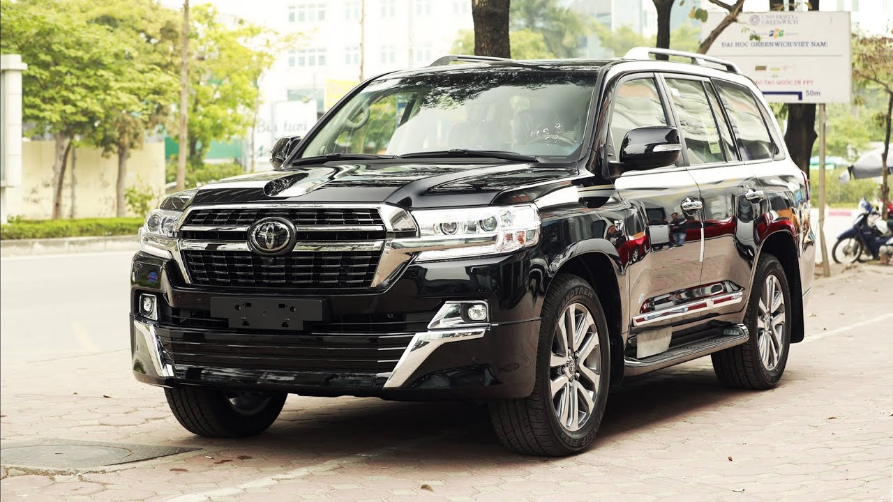To, cao, đen nhưng không hôi Toyota Landcruiser VXS 5.7 2021 nhập Trung Đông về ''Làng'' [ô tô 360]