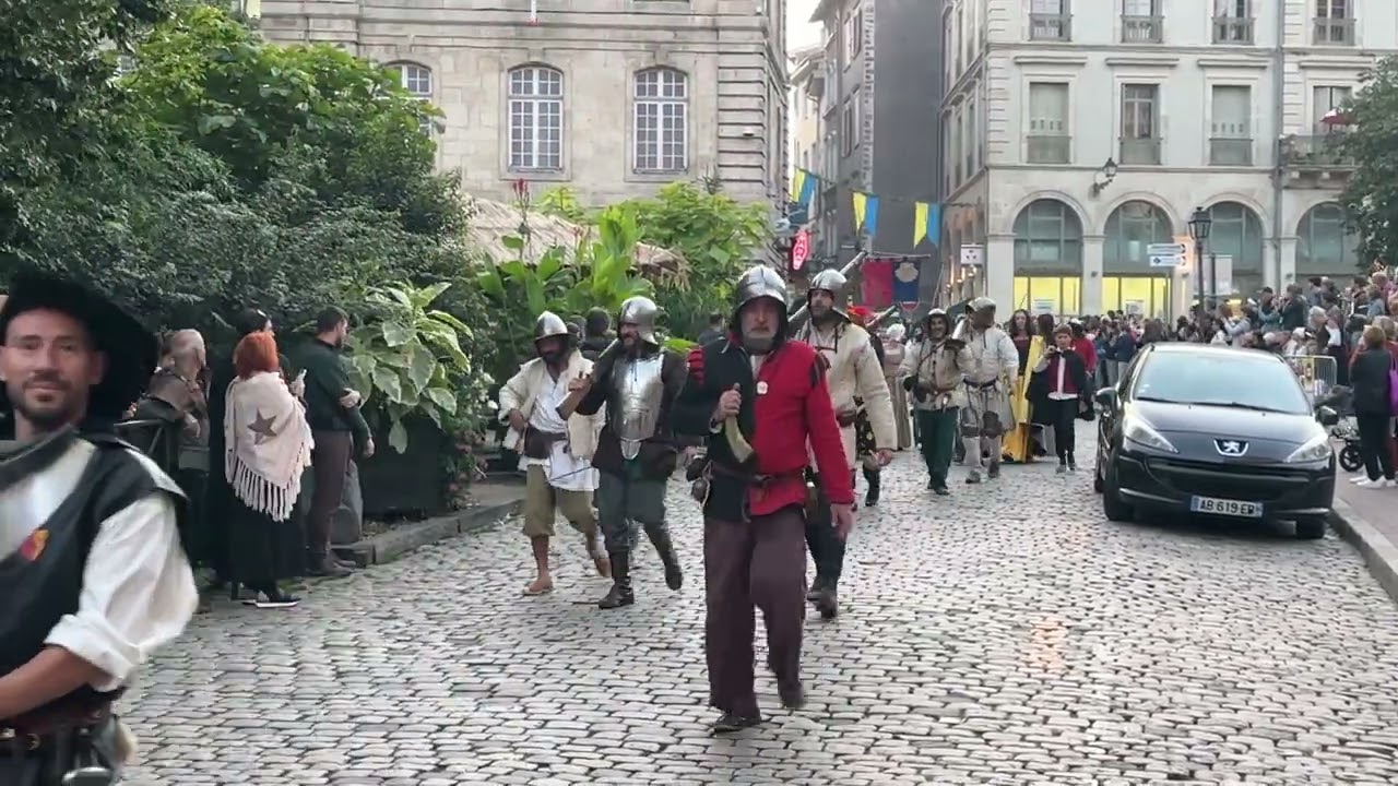 Défilé d'ouverture du Roi de l'Oiseau 2024
