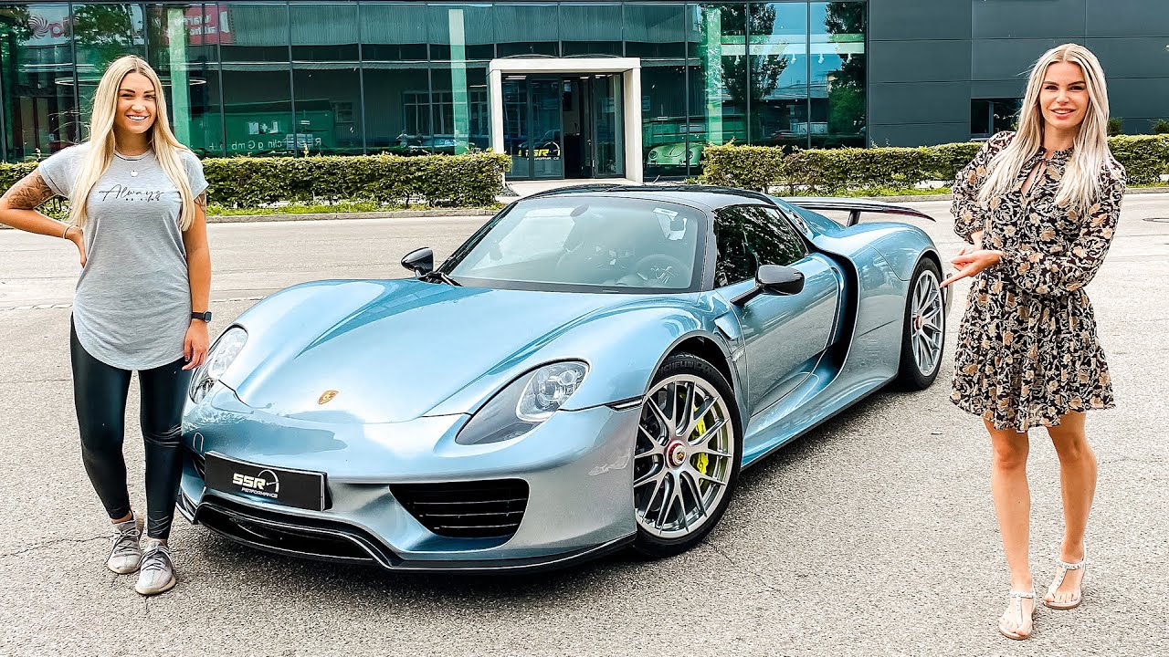 Zwei Blondinen fahren Porsche 918 Spyder Weissach (1.3€Mio)