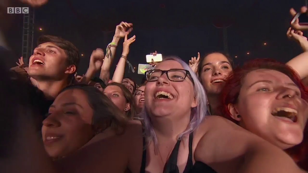 Twenty One Pilots - Fairly Local/Heavydirtysoul (Reading Festival 2016) [720p50 HD]
