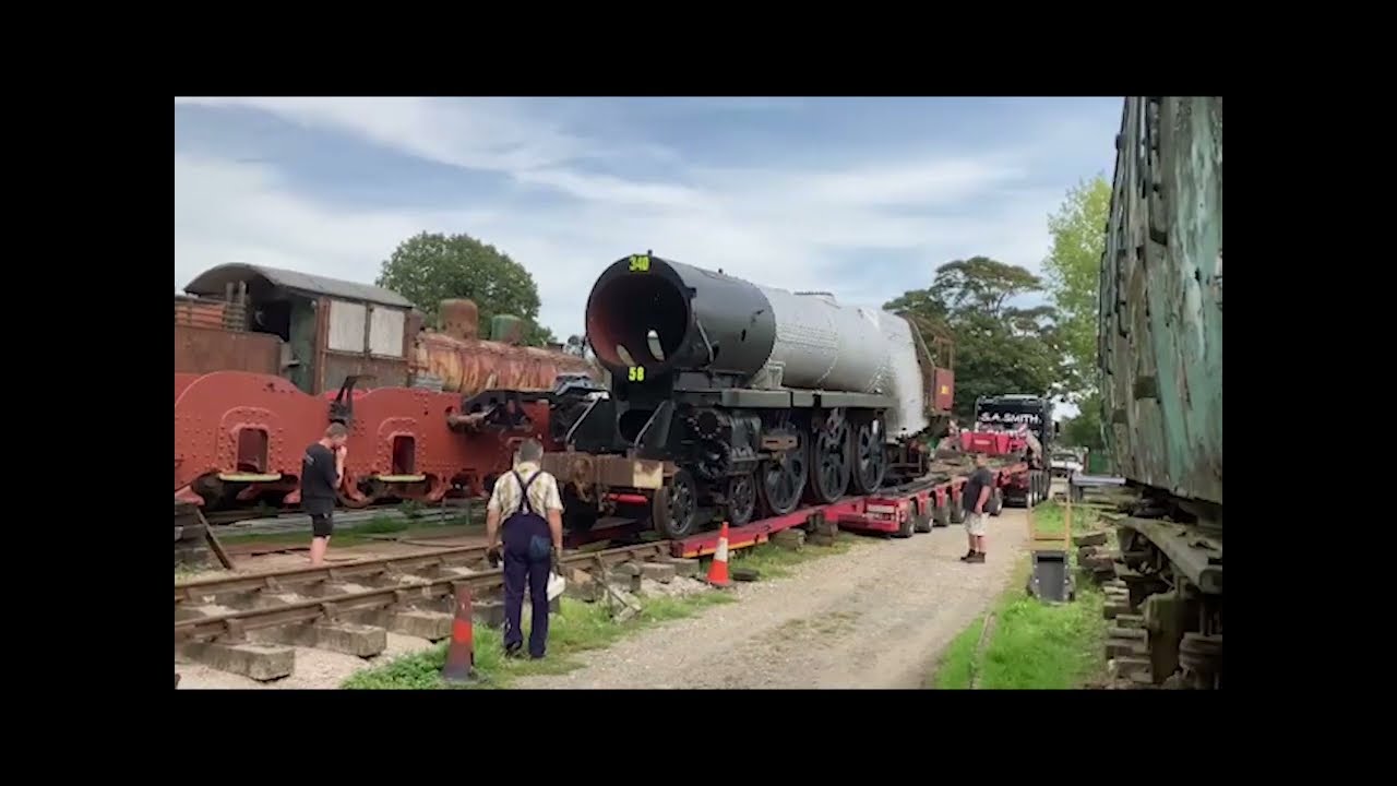 34058 Sir Frederick Pile arrives at Sellindge.