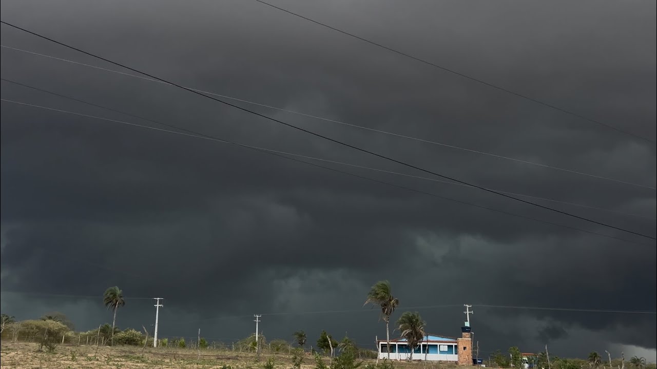 A TEMPESTADE QUE PASSOU AQUI PERTO