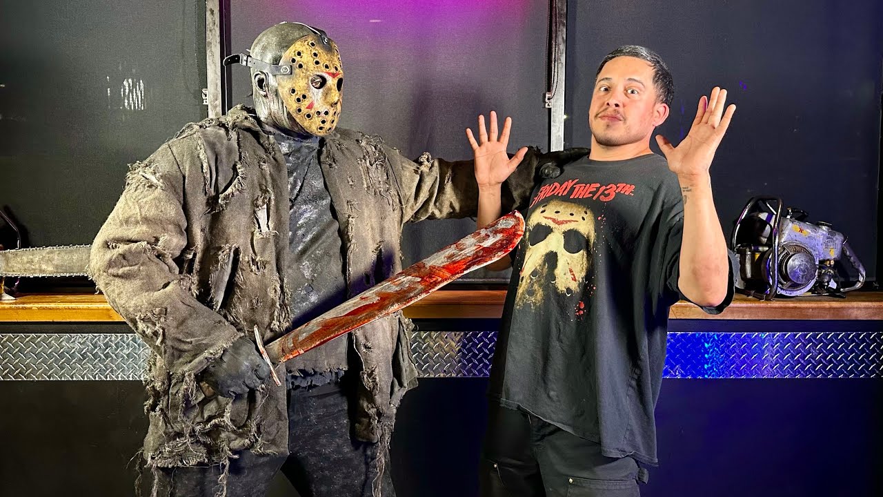 The BEST Friday the 13th experience at a Horror Themed Restaurant | Jason Voorhees at Slasher Pizza