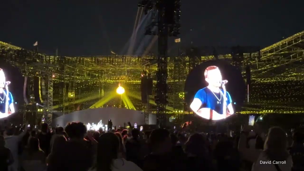 Yellow Coldplay - Sydney - 9th November 2024