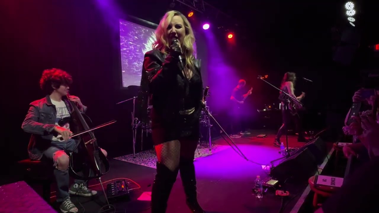 Devil At My Heels, Ginny Luke feat. Bella Perron on lead Guitar Madison WI 3-9-26 