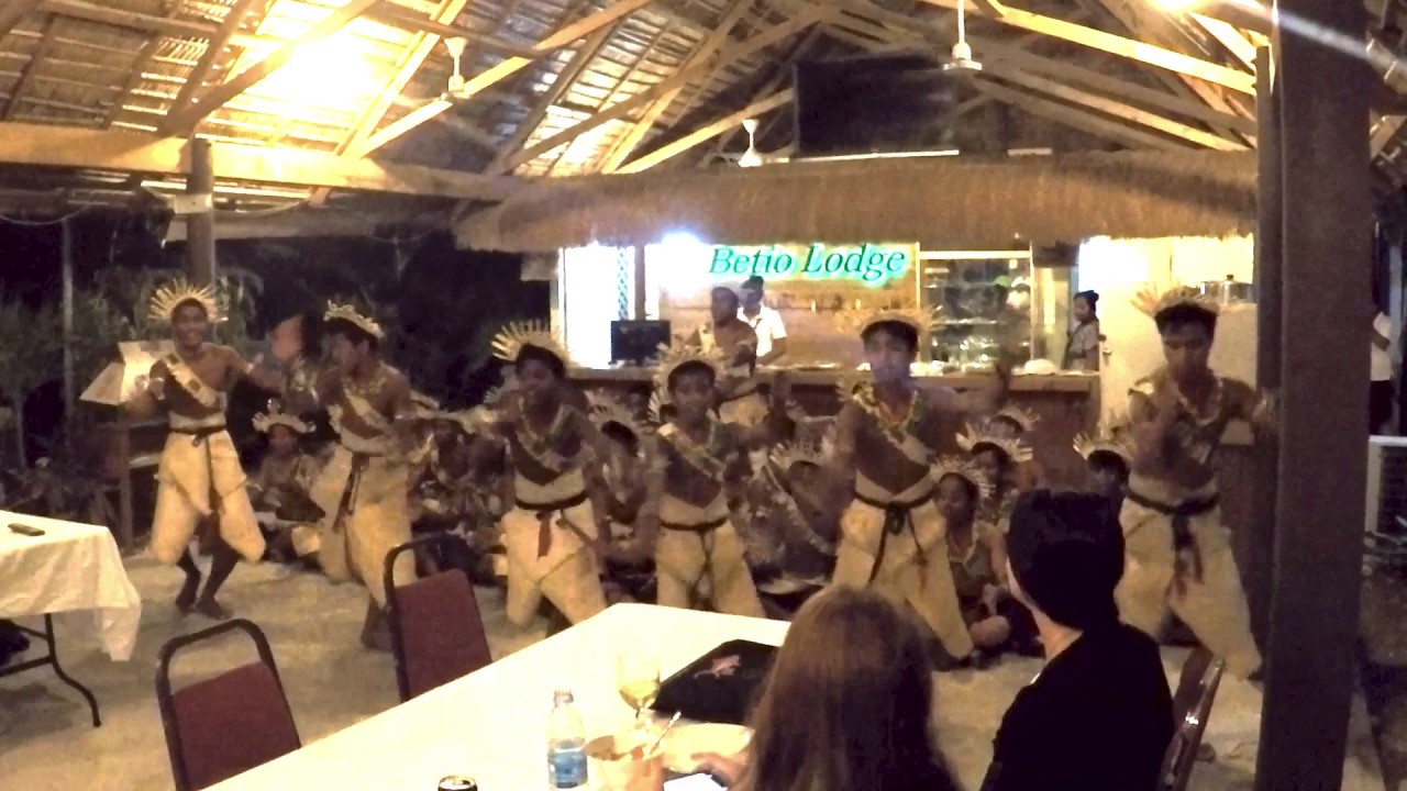 Kiribati   Betio   Dancing 2   12 November 2016
