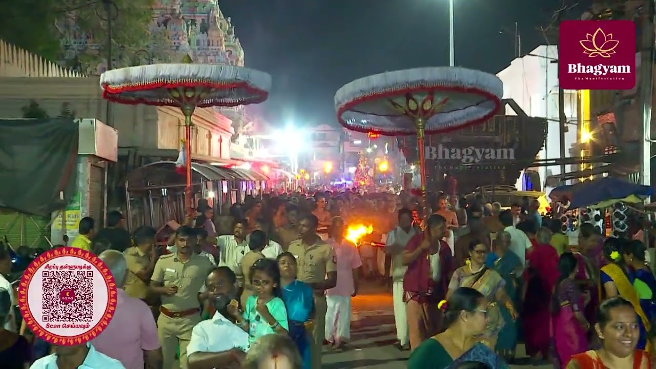 ஸ்ரீரங்கம் ஸ்ரீரங்கநாத சுவாமி திருக்கோயில் வெள்ளி கருட சேவை