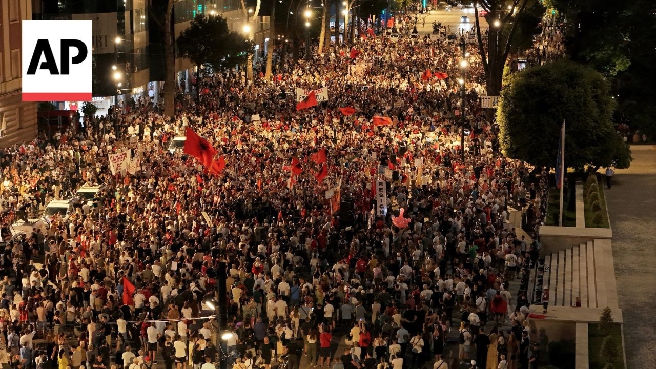 Albanians keep protesting against Kushner-linked resort project