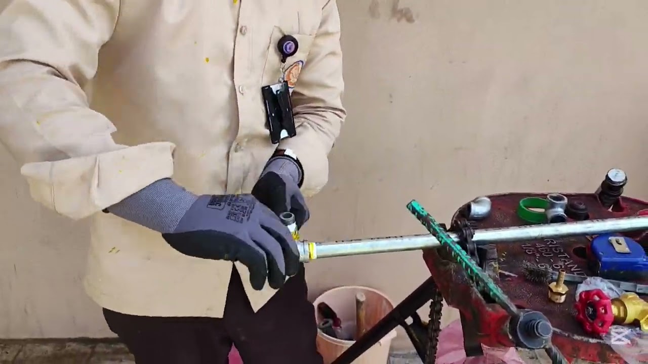 Fixing Gas pipeline with GI fittings!
