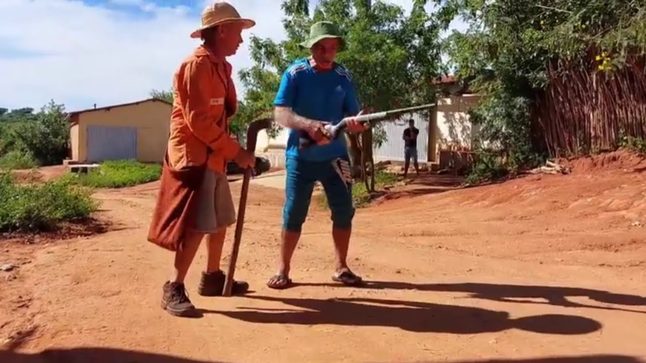 Bastidores  !! Seu Mané vende a espingarda a Seu António  !!