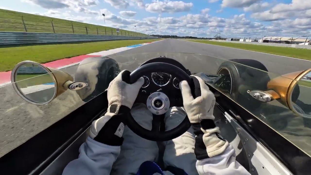 POV: Круг с Эмерсоном Фиттипальди - Lotus F1 1970-х годов на трассе Ассен