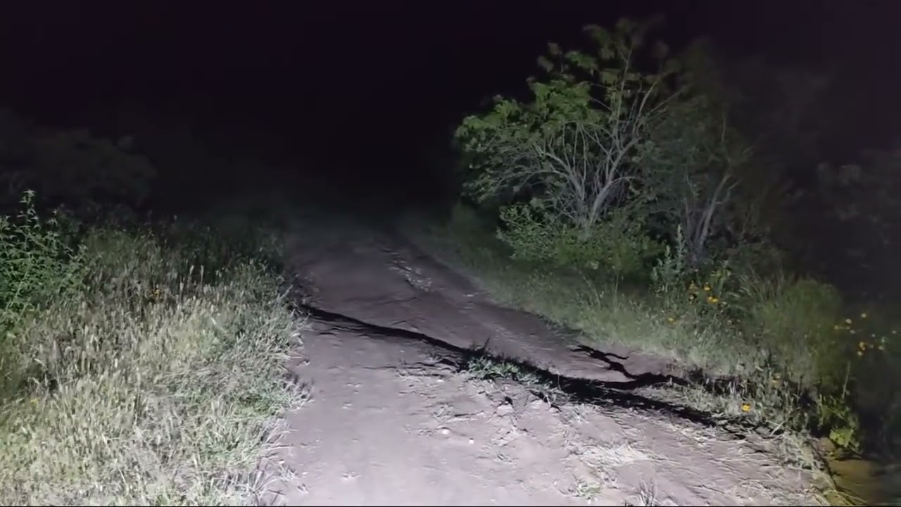 Bruja aparece de la nada😱🧙