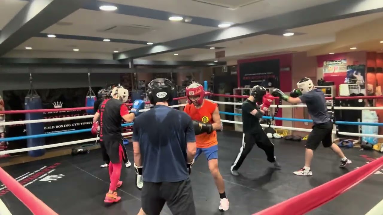 オールドＦモデルＦ中学Ｆたちが大いに盛り上げる動く動く真剣 真剣BMB RING！￼