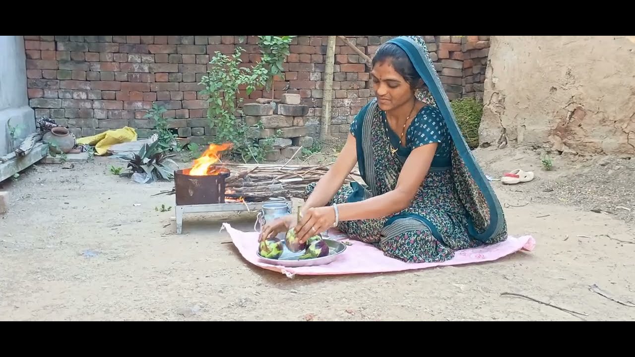 રીંગણા નો ઓળોDesi Olo Rotli || Rigan Nu bhadthu Ane Rotli || Gujrati Olo Rotli recipe🍆🥪 #Olo_Rotlo 