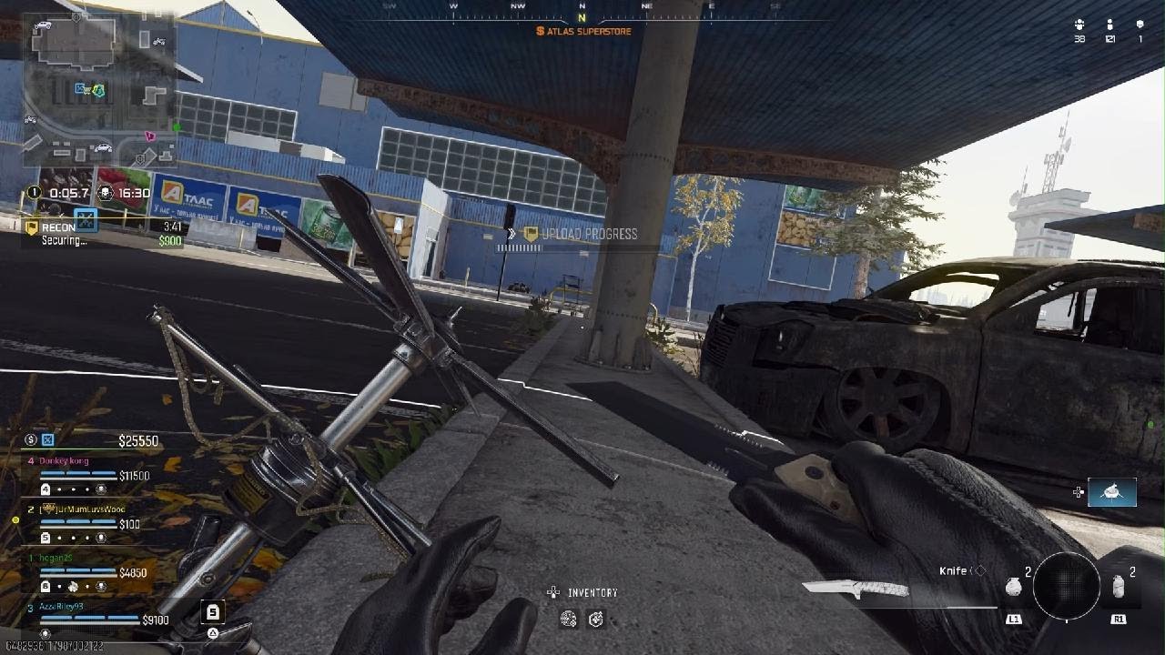 Call of Duty team mate clutch for win