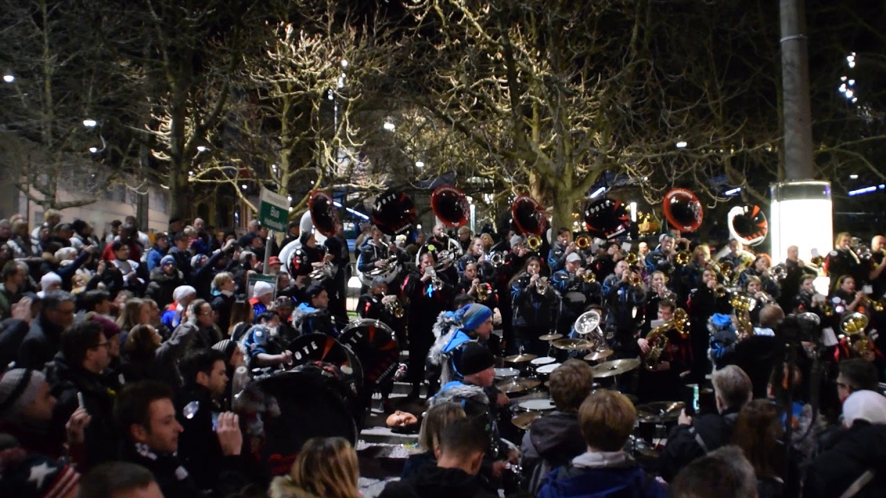 Uelischränzer + Noote Heuer - Viva La Vida [ Basel 2019 ]