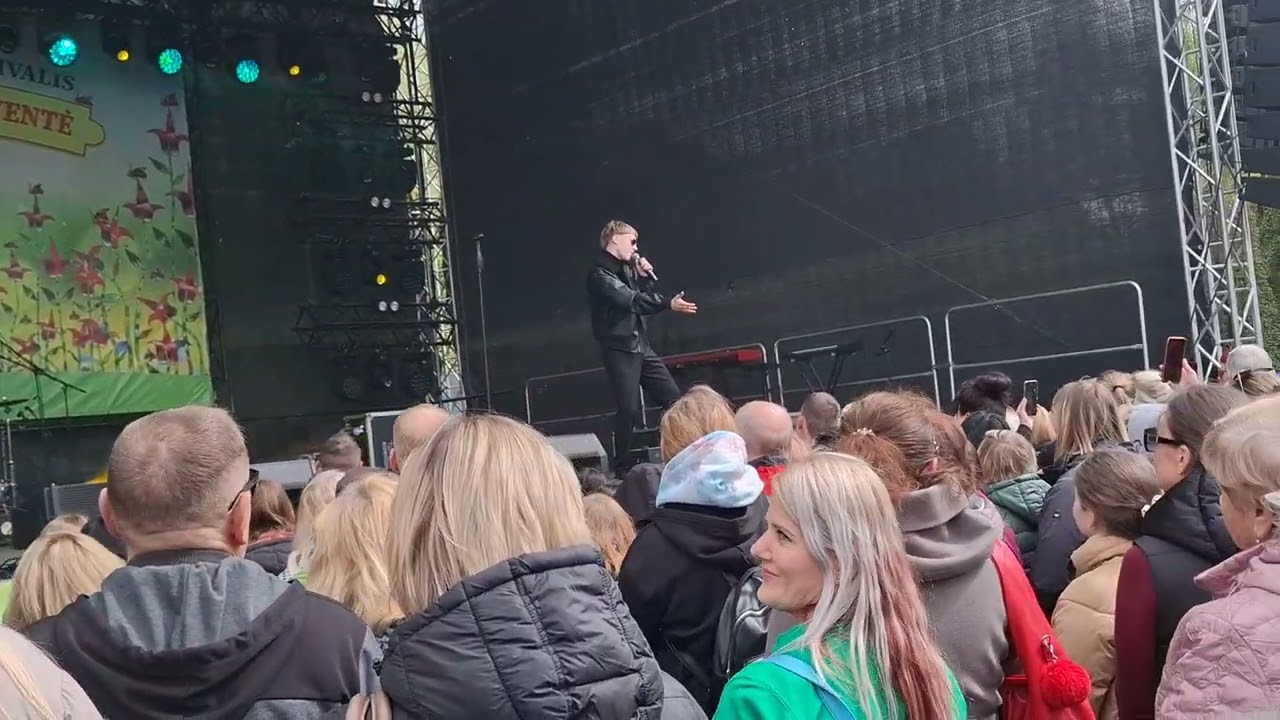 Asomas vyšniauskas  Hey darlin