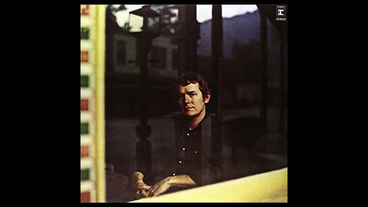 Gordon Lightfoot   Minstrel of the Dawn HQ with Lyrics in Description