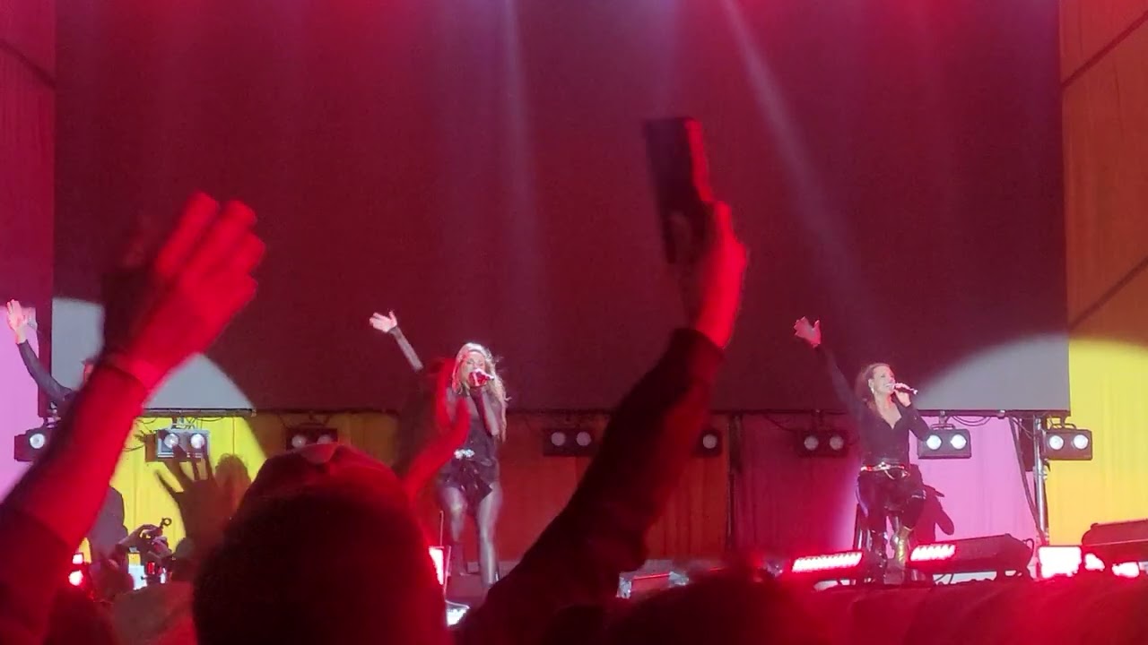 HeartBreak Lullaby Live in Chile - A Teens