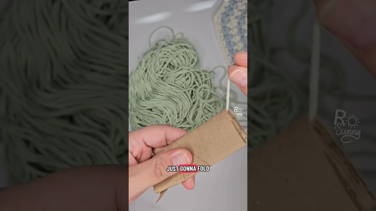 How to Hand-wind a Center Pull Cake of Yarn 🧶
