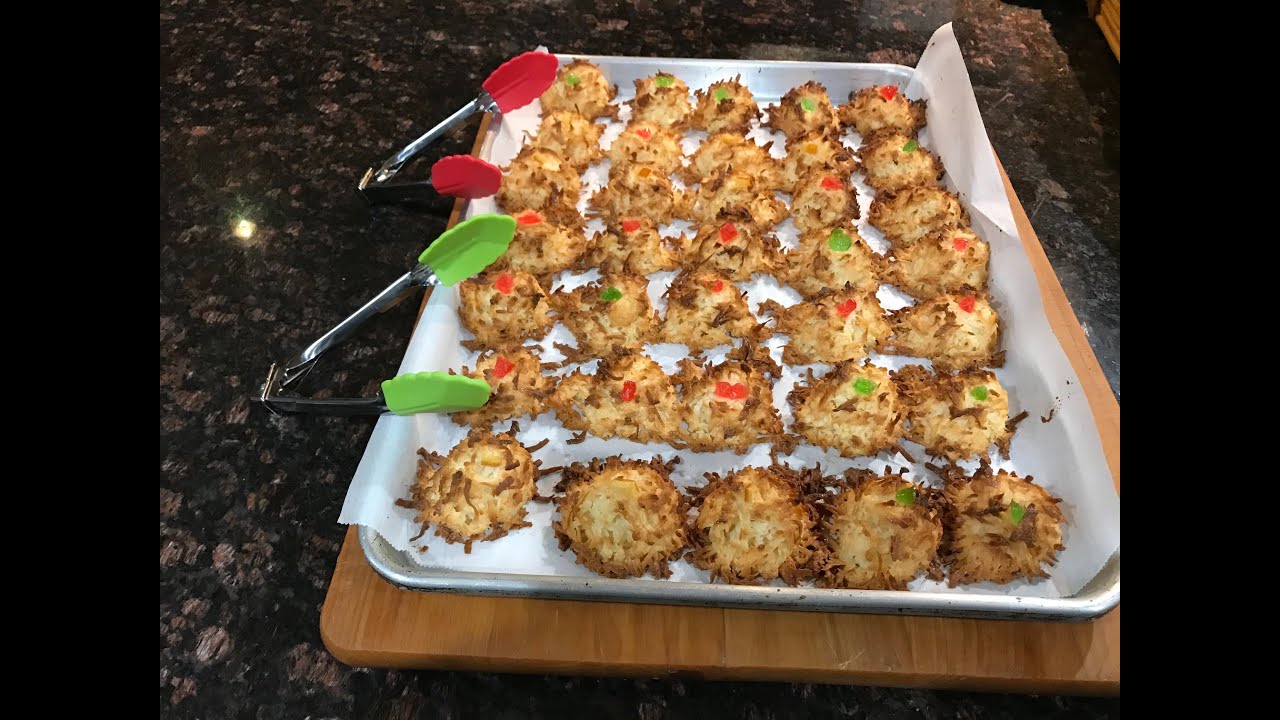 Kokosowe ciasteczka,  Kokosowe babeczki.Tylko trzy skladniki. Doskonaly deser.Coconut cookies.