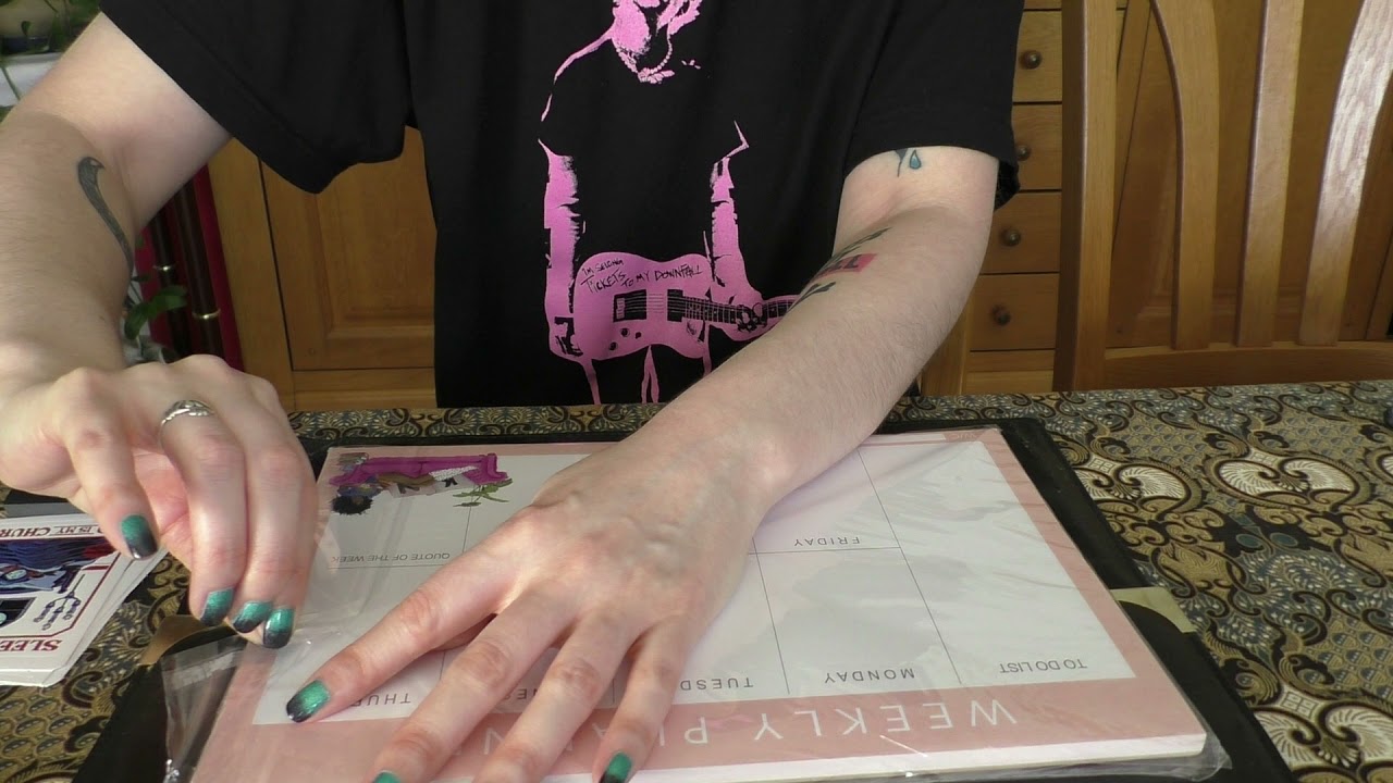 Assembling a gift (crinkles and other triggers) - ASMR soft spoken (lo-fi lav)