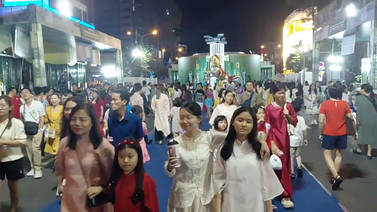 Sài Gòn Đường Hoa Nguyễn Huệ