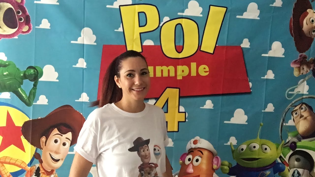 Ideas para decorar una mesa de dulces de cumpleaños de toy story .  Decoración cumpleaños toy story.