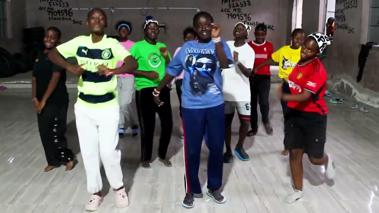 SIJI. - KOMSA  - Dance Challenge by Dance32---176 Edition