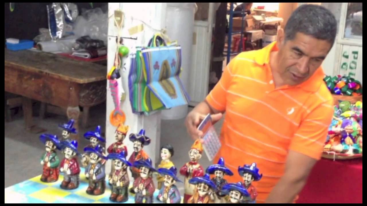 Mexican Paper Mache Artist Makes Giant Chess Sets