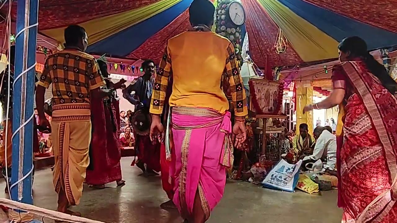DILWALE SONG KITNA HASIN CHEHRA NAM SOR LURUPALI  LADIES KIRTAN party BHANUMATI SETH 