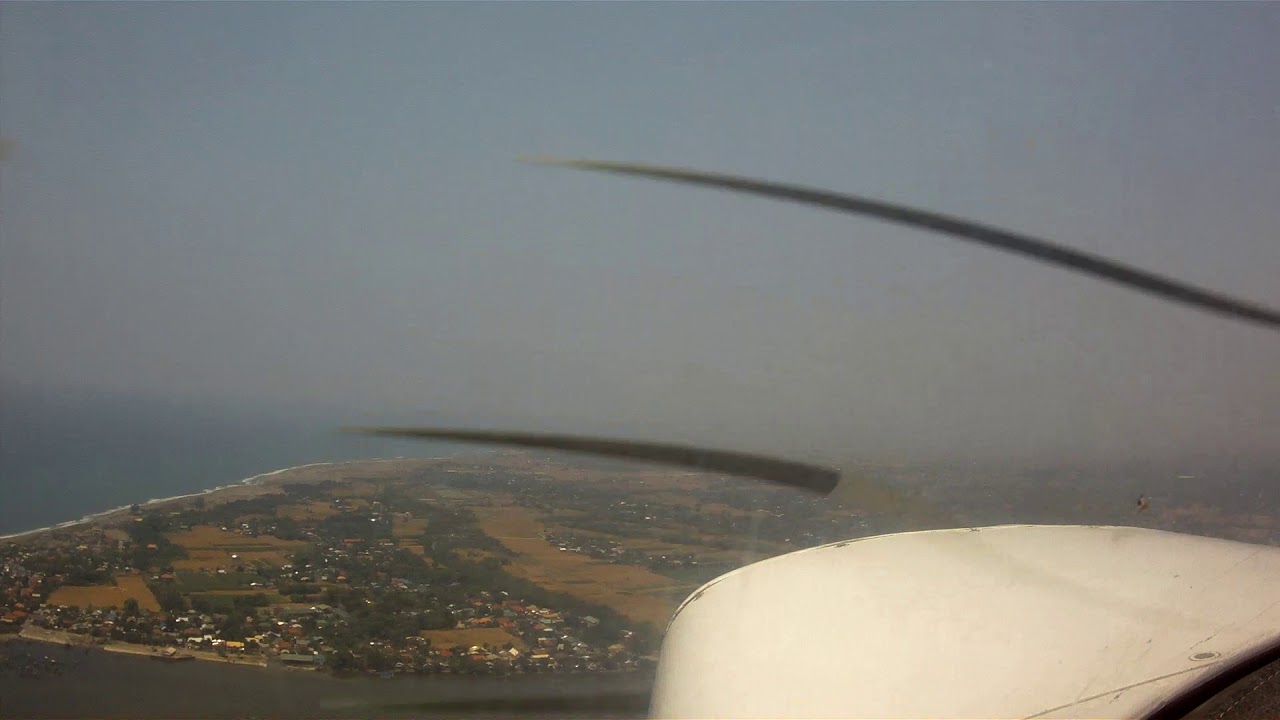 Cessna 152 Landing Runway 20 Vigan Airport, Ilocos Sur