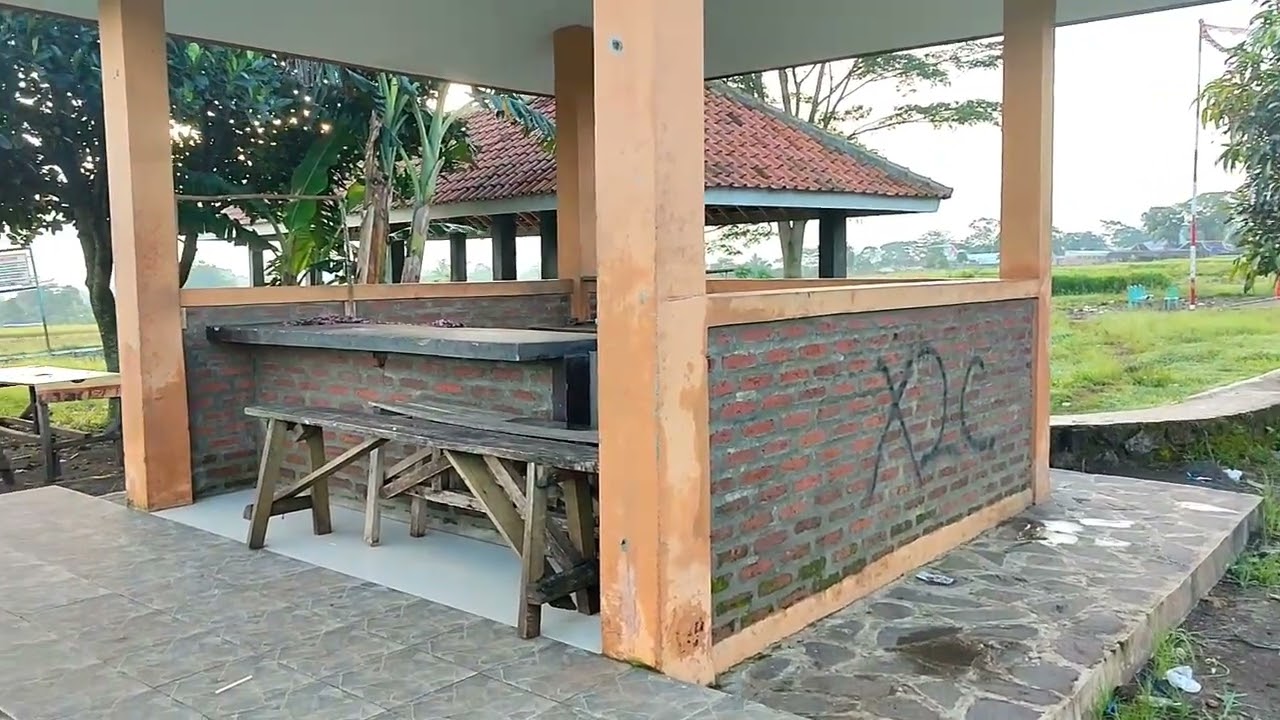 Sumber daya alam dan tanahnya yang subur menghasilkan berbagai tanaman pangan berkualitas baik.