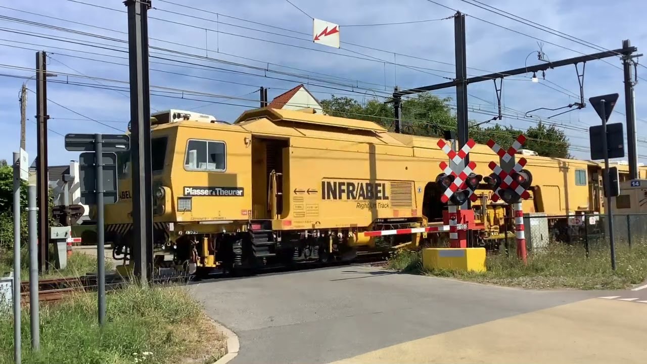  Spoorwegovergang Lier (B) // Belgium Railroad Crossing 