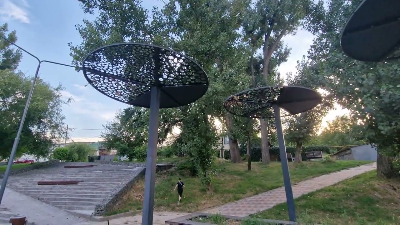 Набережная речки Малая  Алматинка  ул Коперника.   Зона комфорта.  15 07 2024