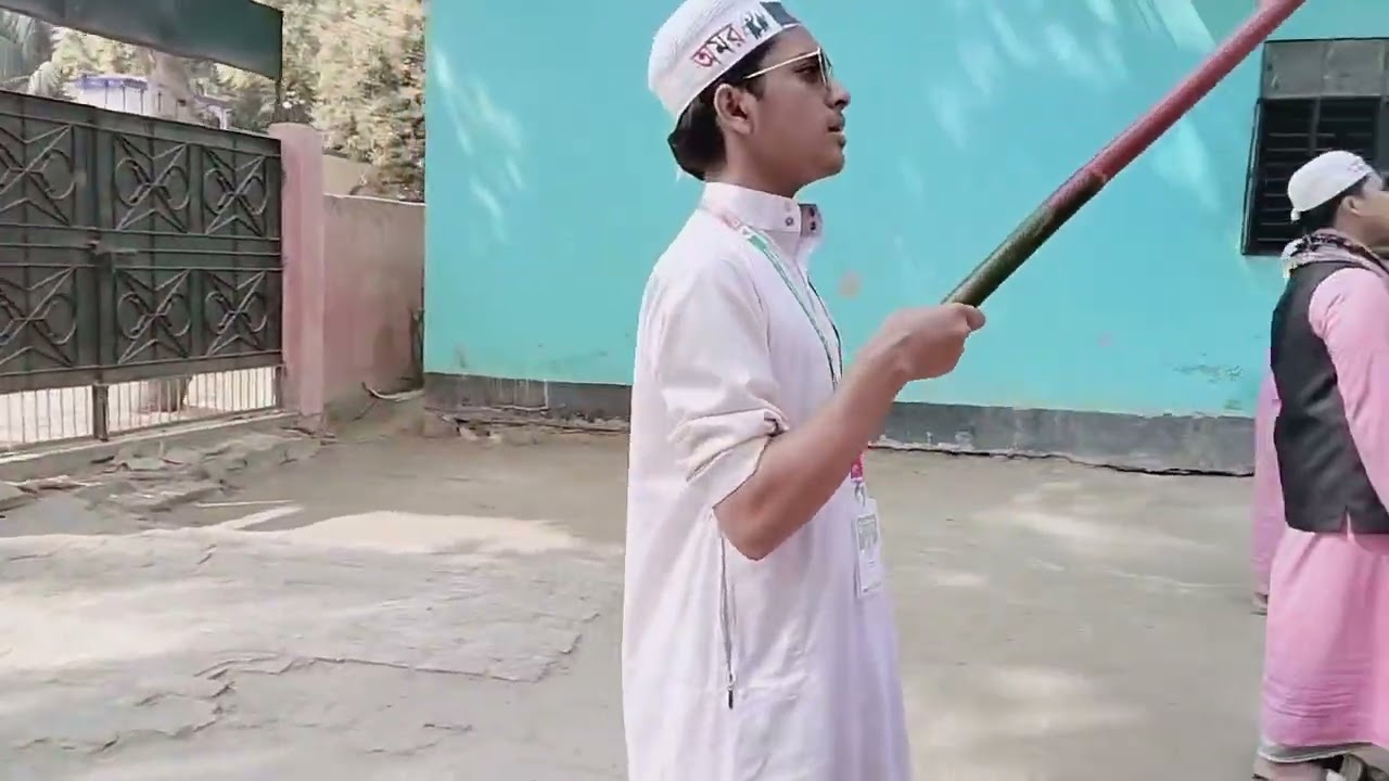দারুল হেরা ইন্টারন্যাশনাল মাদ্রাসা জাতীয় সংগীত পরিবেশন কালীল। ২১শে ফেব্রুয়ারী ২০২৬ইং