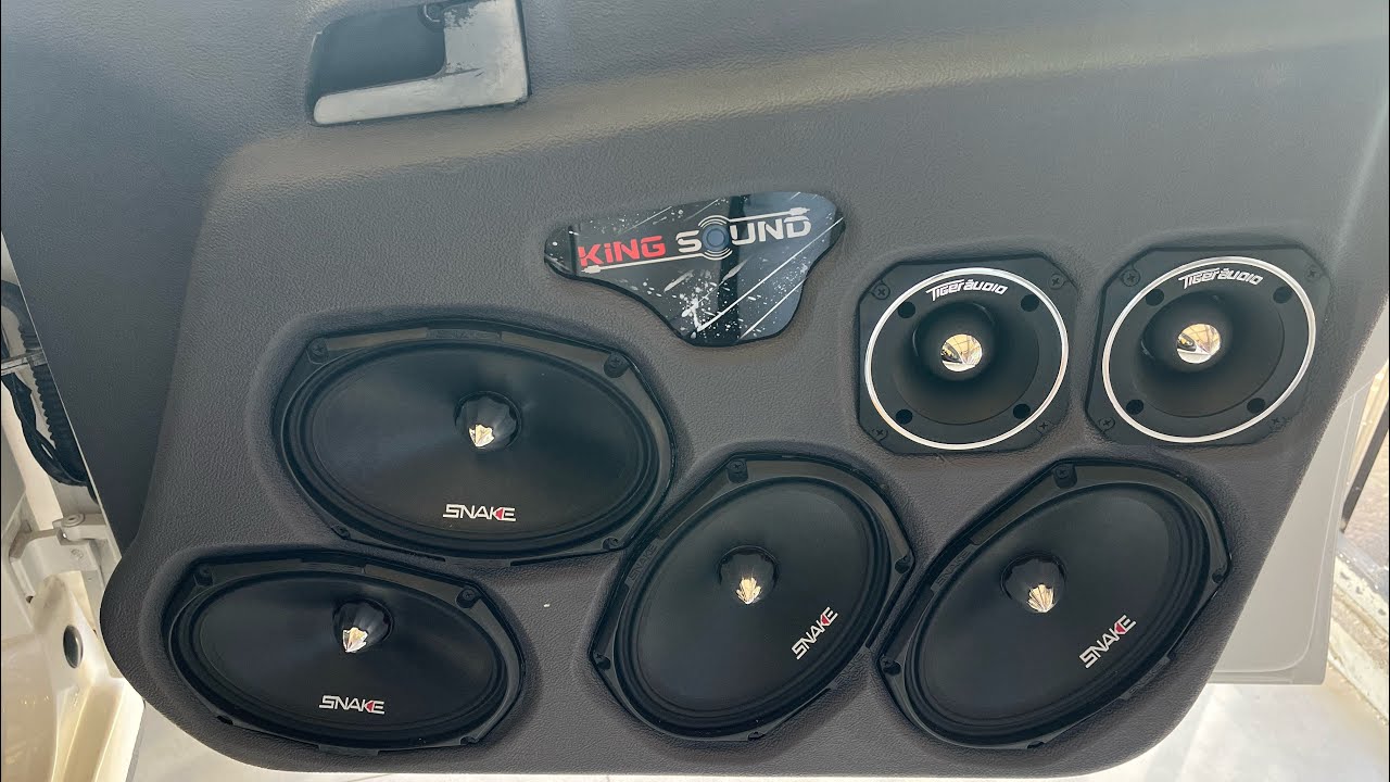 Som do Gol G4 meio forro com 6x9 Snake e 2 sub 800w Power vox em detalhes - King Sound