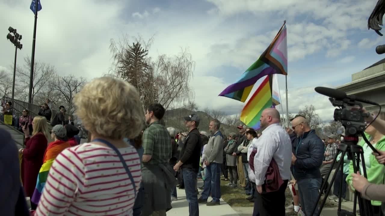 As judge considers lawsuit, Billings leaders split on anti-drag bill