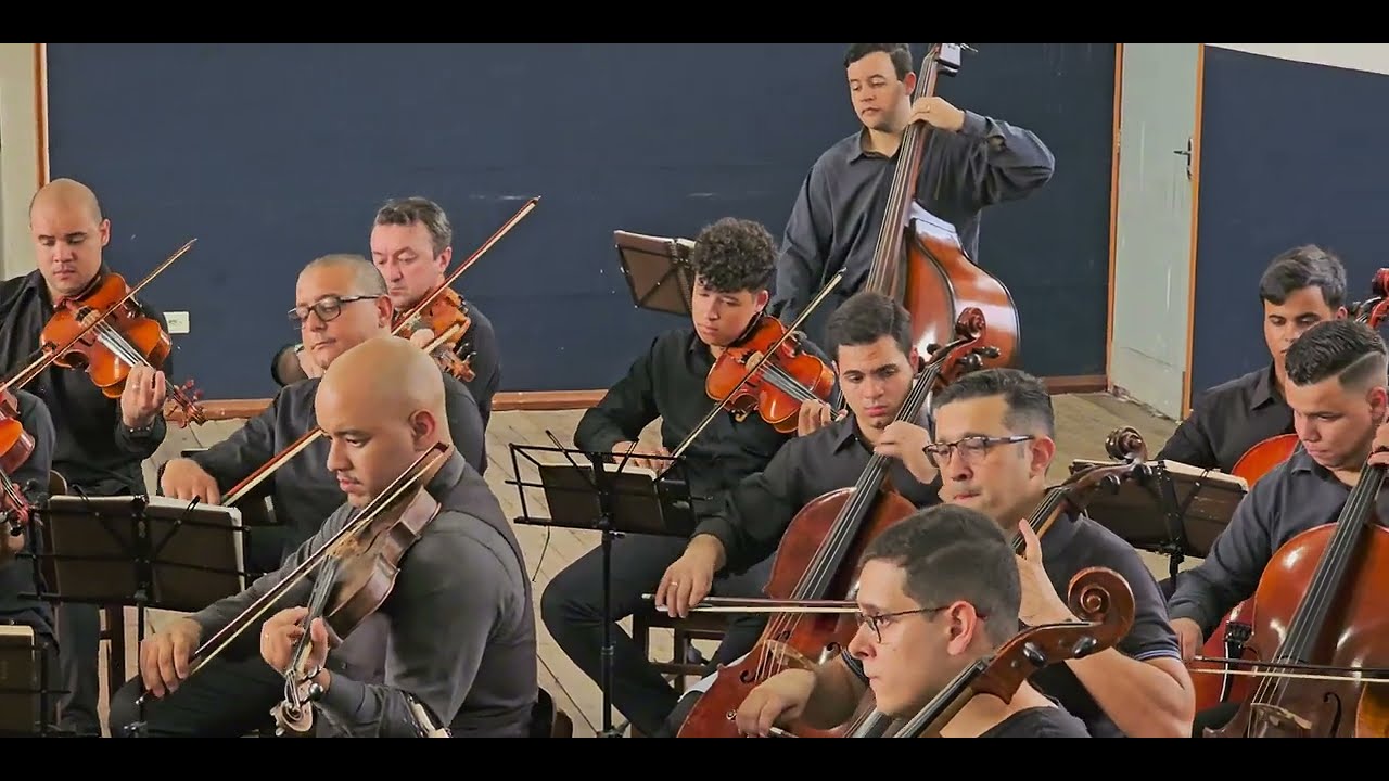 HINO 348 - Em Cristo espera, sem vacilar - Cordas